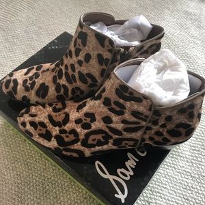BRAND NEW Sam Edelman Petty Booties
